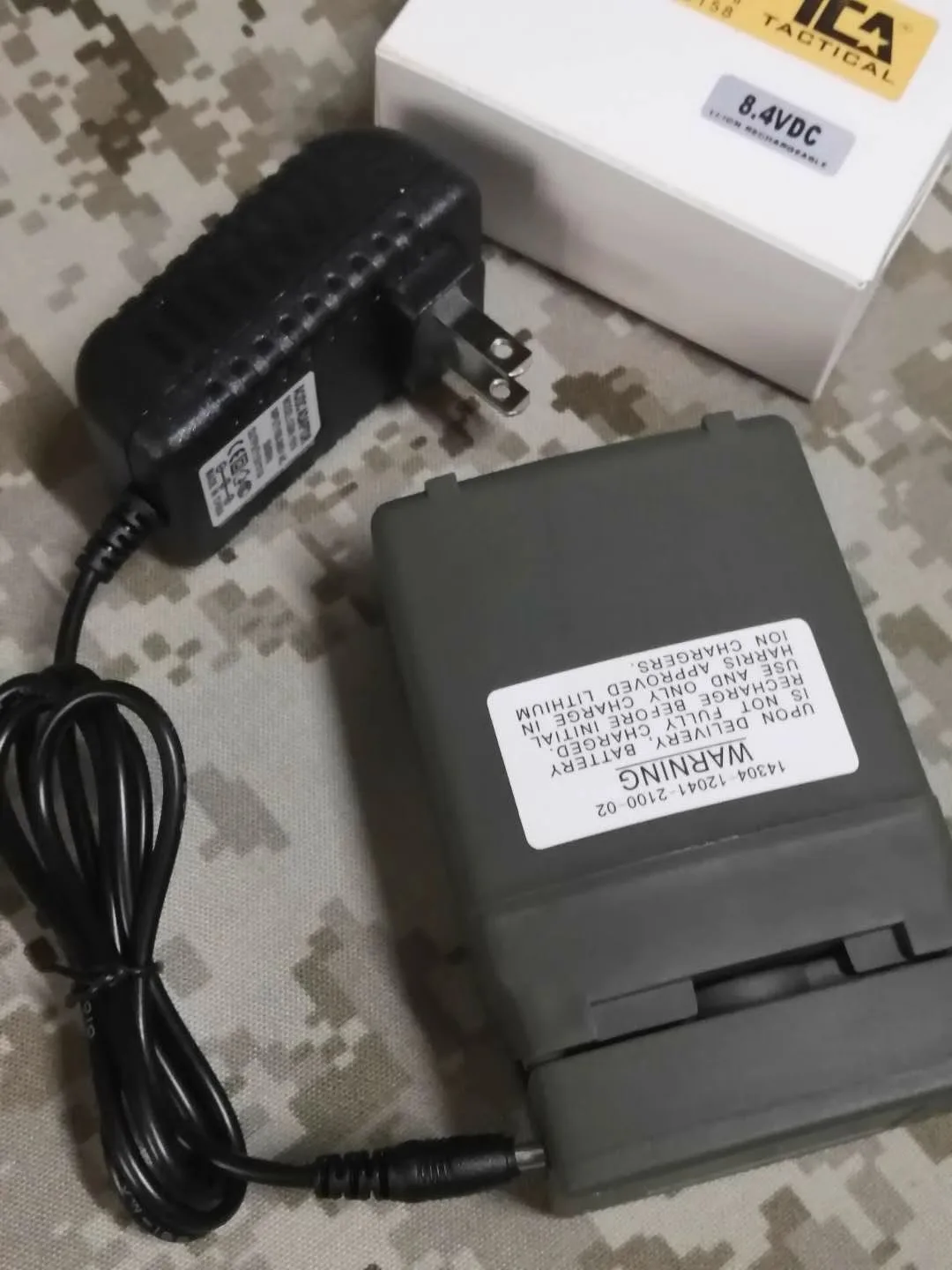 ملحقات تكتيكية للصيد في الهواء الطلق، ملحقات جهاز الاتصال اللاسلكي، شاحن TCA152 قياسي 8.4VDC عالي الكفاءة