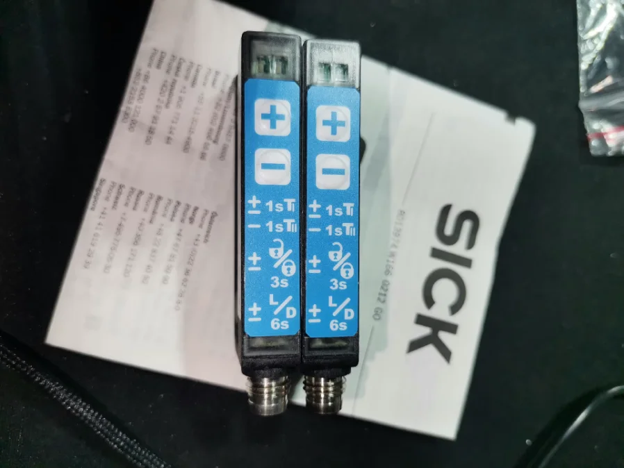 

SICK WFS3-40P415 Label Sensor New packaging 6043919 3mm slot photoelectric sensor