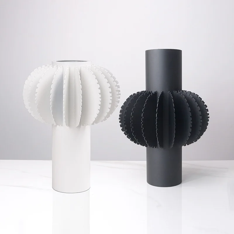 

Modern simple black and white metal dry flower arrangement, living room TV cabinet, dining table decoration, louver vase