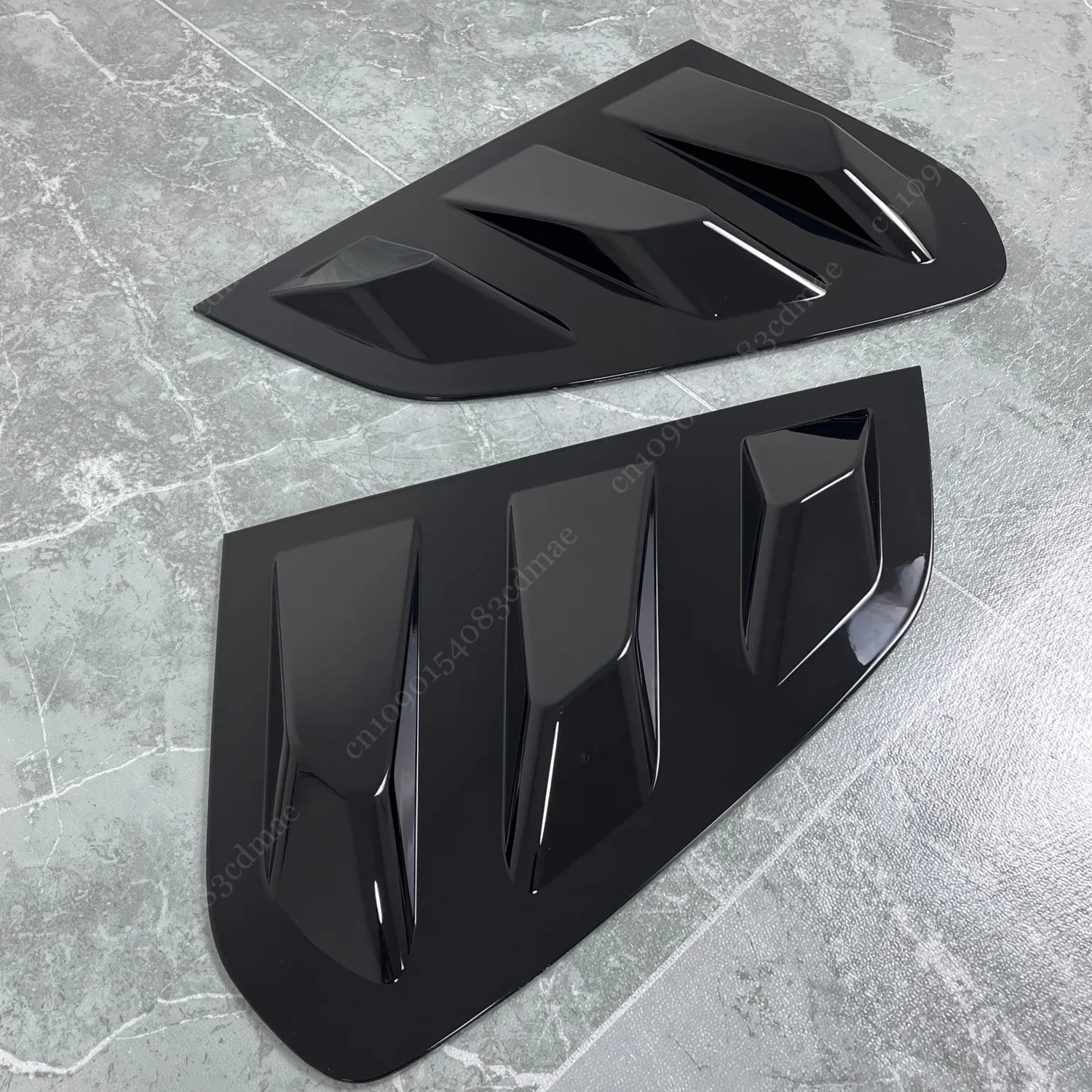 Für Volkswagen Tiguan MK2 R-Line R TSI TDI SWB 2016-2023 Paar Glänzend Schwarze Heckseitenfenster-Jalousie-Abdeckung Auto-Styling – Detail 4