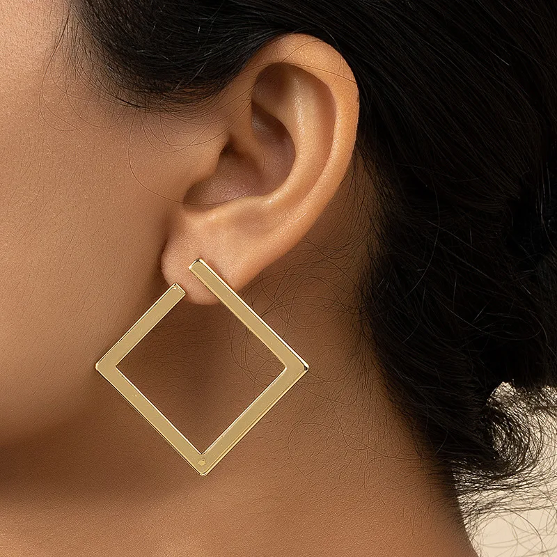 Retro Gold Color Square Irregular Stud Earrings New Minimalist Exaggerated Metal Geometric Earring for Women Fashion Accessories