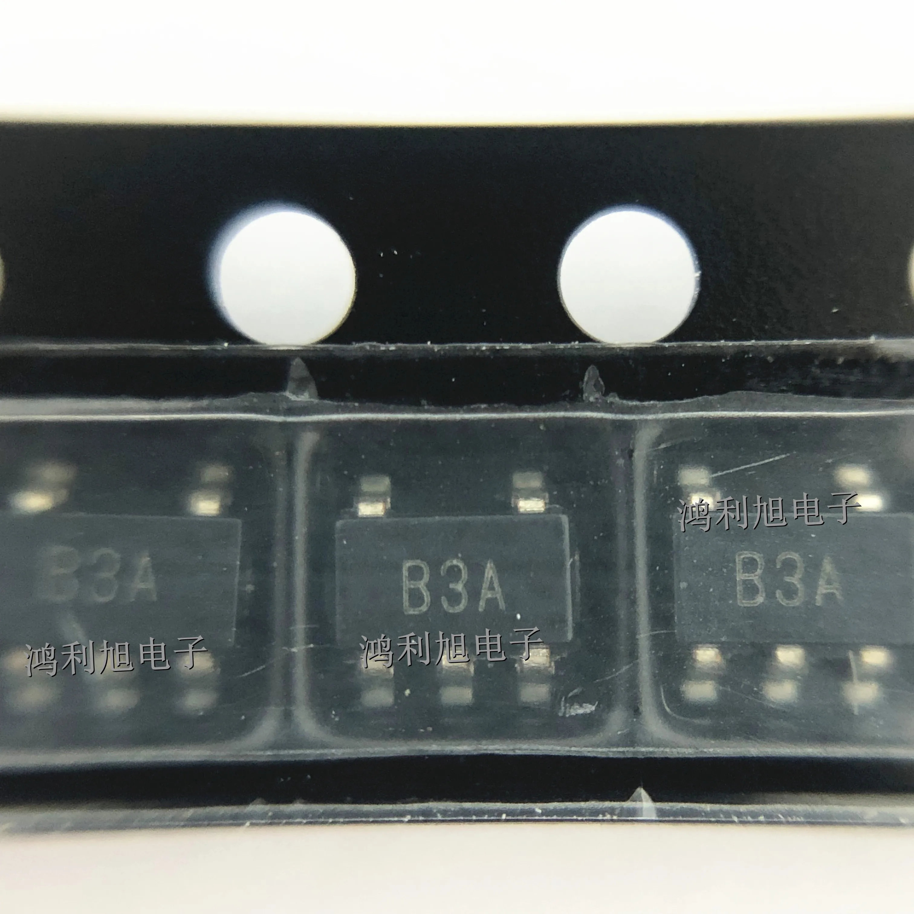 10PCS/Lot AD8605ARTZ-REEL AD8605ARTZ MARKING:B3A Op Amp Single Low Noise Amplifier R-R I/O 5.5V 5-P