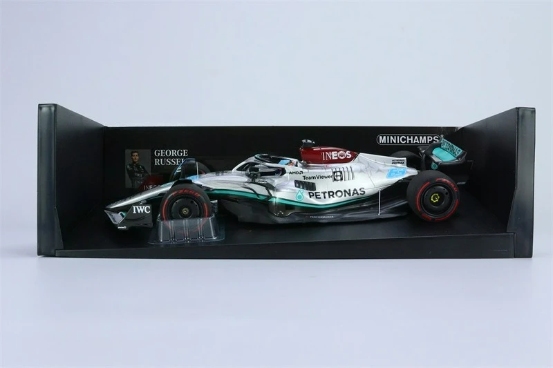 

MINICHAMPS 1:18 W13 E No.63 G. RUSSELL 1ST WIN BRASILIAN GP 2022 Model Car