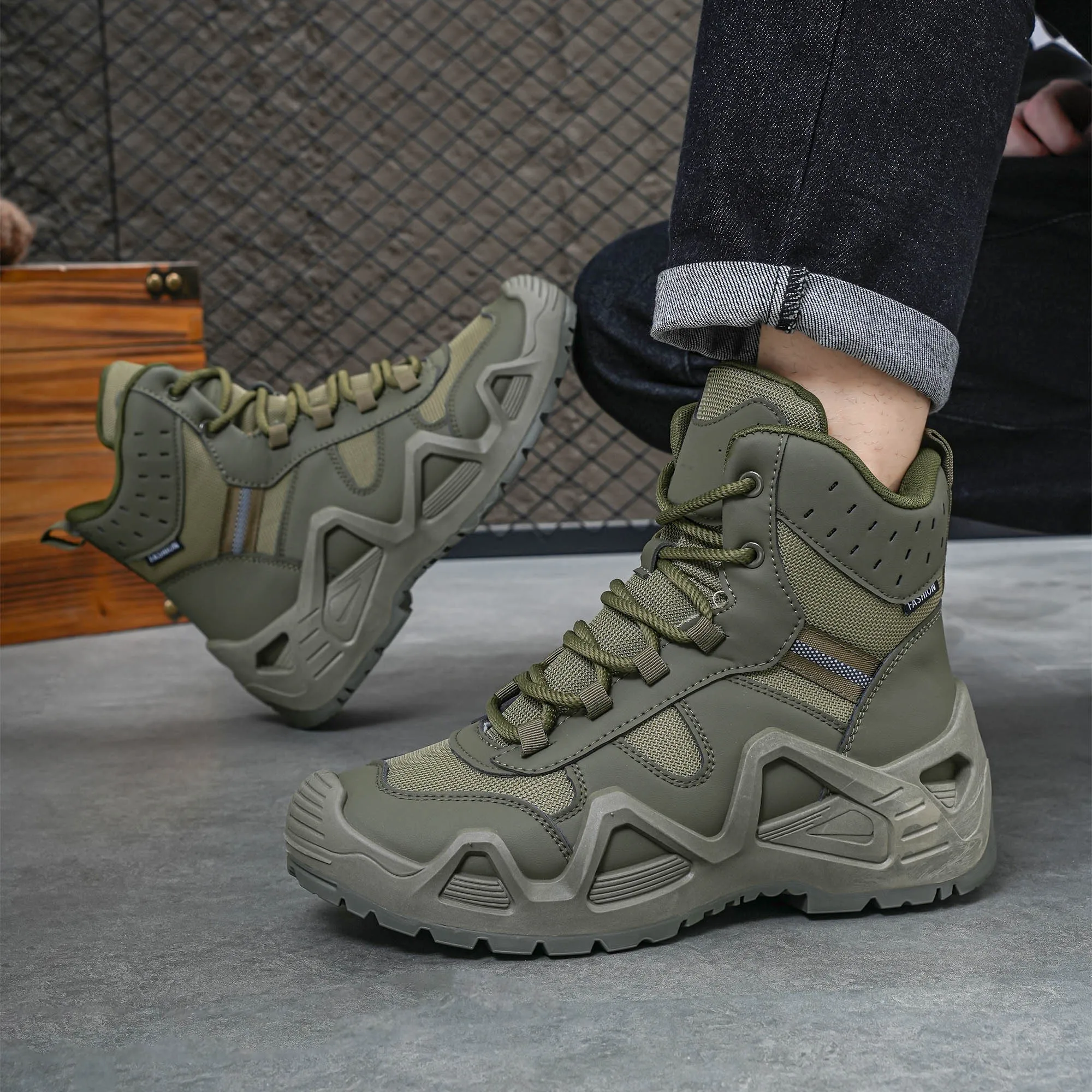 Men's high top boots, hiking boots, anti slip and wear-resistant retro casual fashion men's shoes, outdoor sports shoes - view 4
