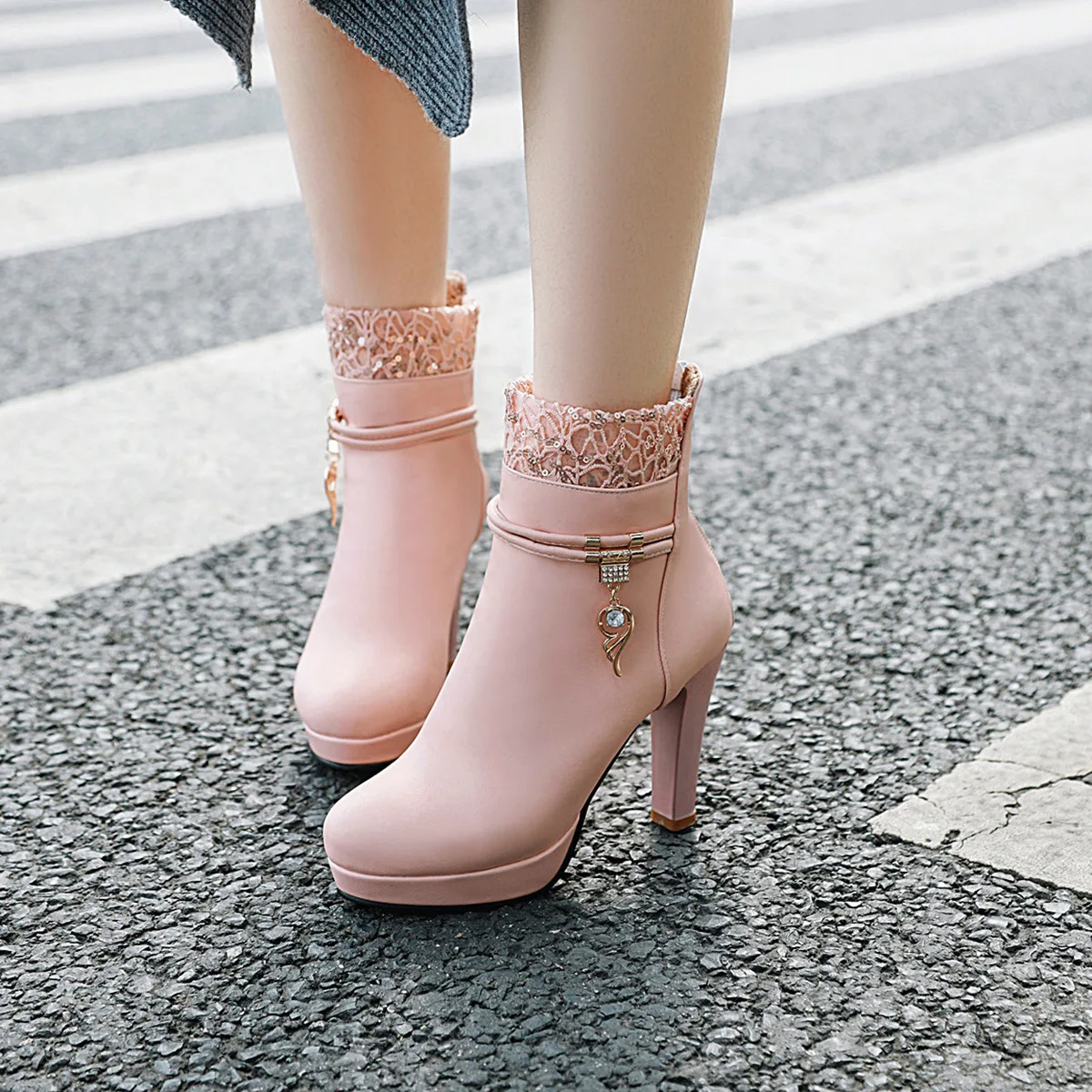 Winter Fashion High Heels Woman Booties Lace Design Princess Platform Party Wedding Women Shoes White Black Pink Ankle Boots