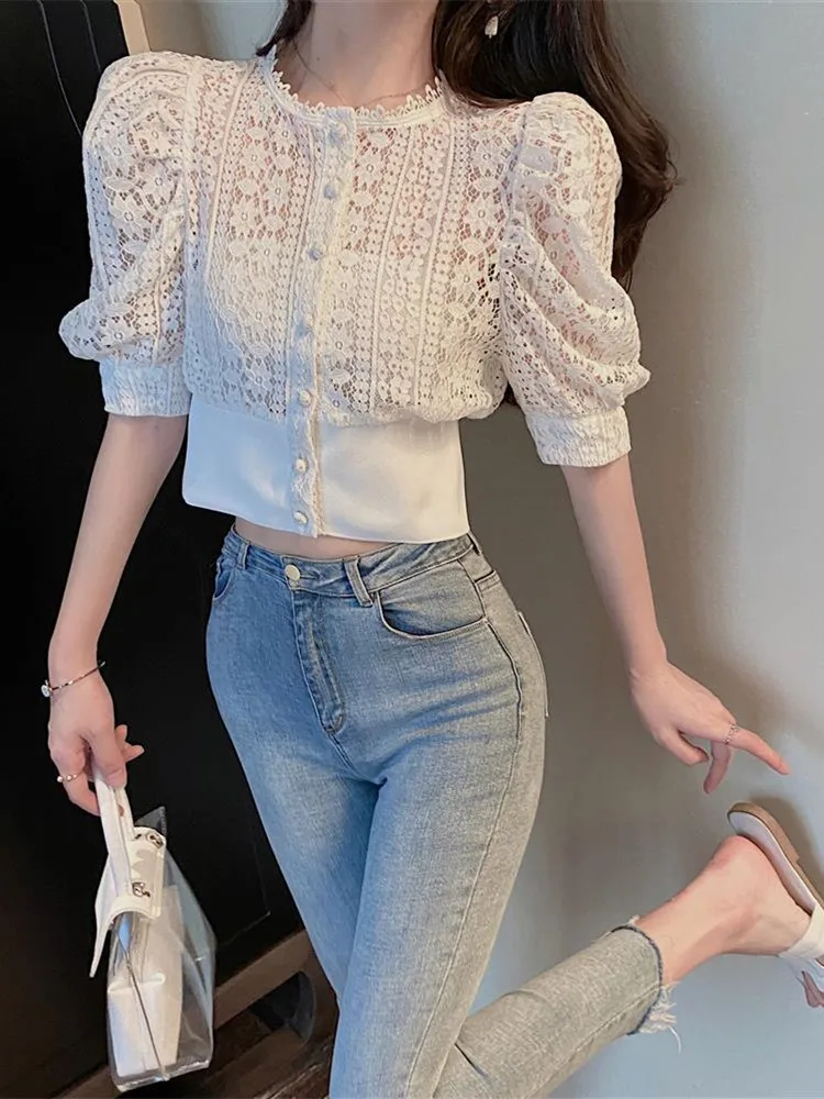 Women\'s Lace Bubble Sleeve Blouse, Hollow Casual Top, Summer Fashion