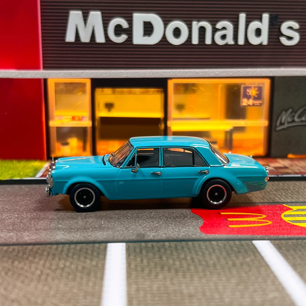 Liberty 64 1:64 300 modèle de voiture en alliage sel