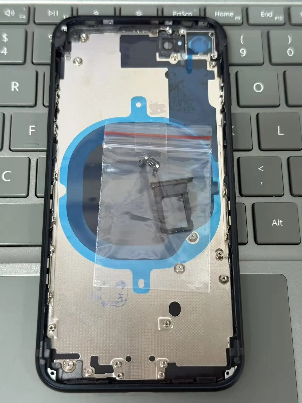 Whole sale SE2022 frame with back glass,with button and sim tray,with mesh image 2