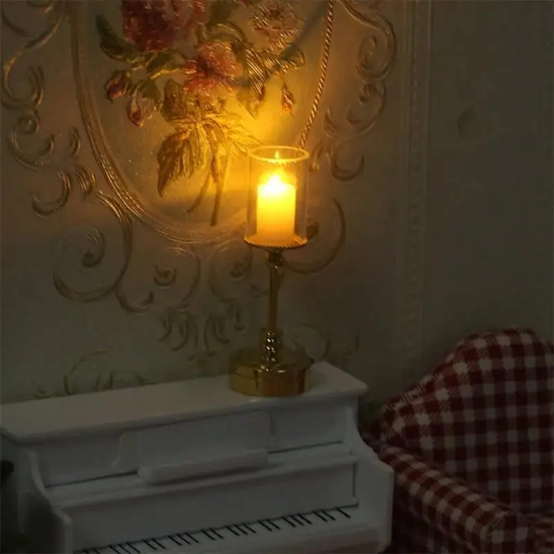 

U13F Miniature Desk Lamp for Dollhouses Decoration with Glass Shade and Metal Base for 1/12 Craft Project Model Display