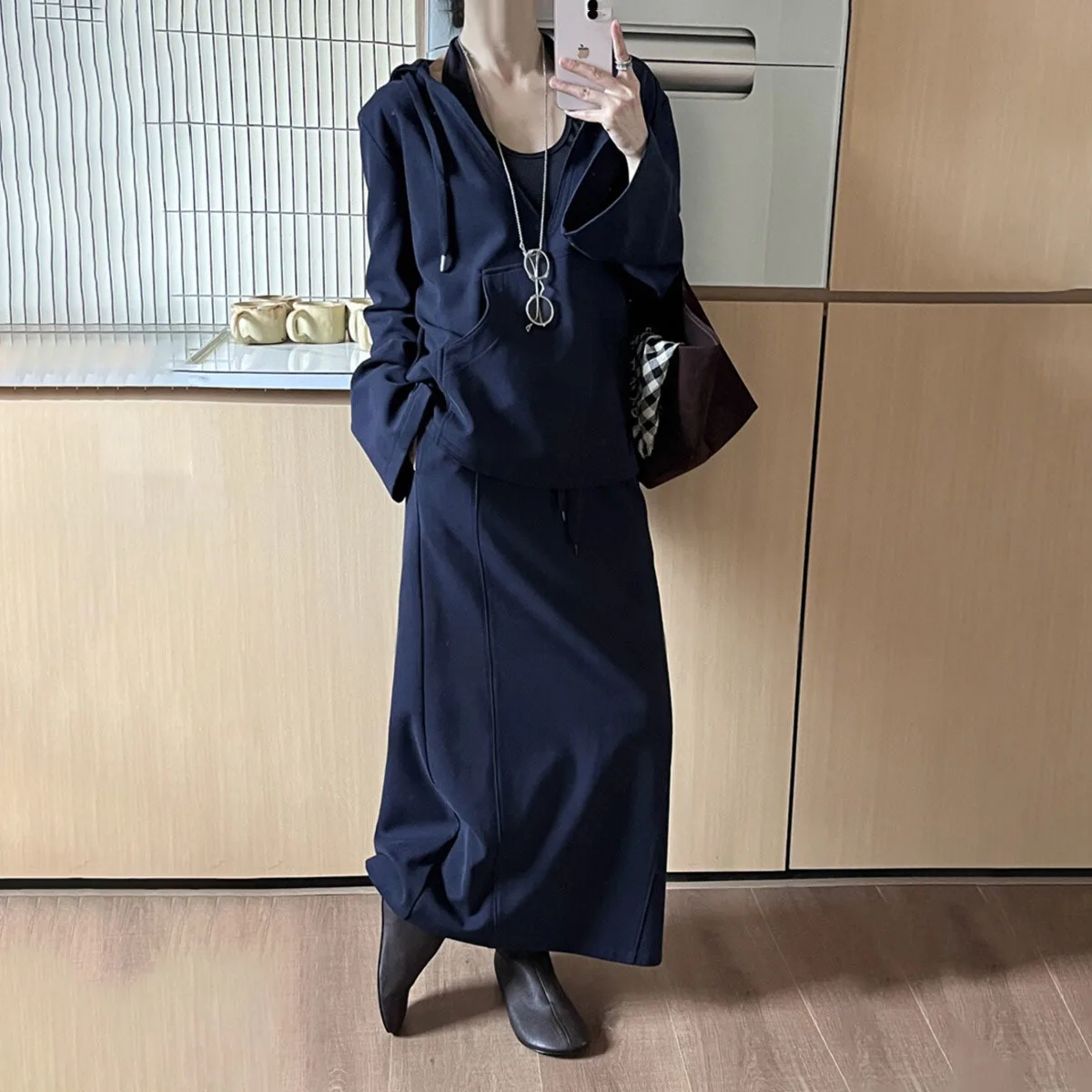 KWTX 2025 신상 가을 겨울 3피스 세트 드레스 세트 홀터 베스트 후드 재킷 드로스트링 스커트 캐주얼 빈티지 두꺼운 디자이너