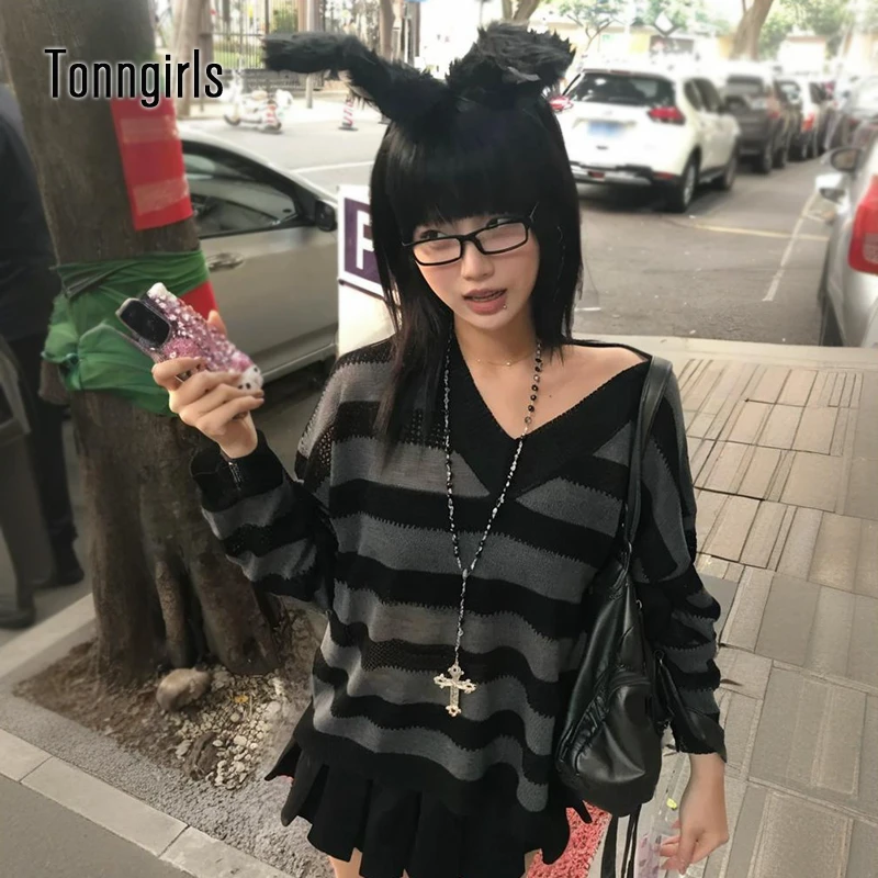 

Tonngirls Aesthetic 2000s Sweater Women Loose Casual Striped Pullovers Streetwear Y2k Japanese Grunge Tops E-girls Fairycore