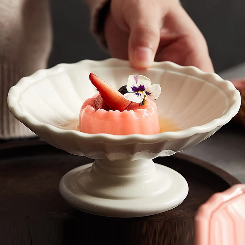 

Керамическая тарелка Dim Sum на высокой ножке, миска для десерта с фруктами и мороженым, принадлежности для домашней кухни и ресторана, изысканная китайская чайная тарелка, 1 шт.