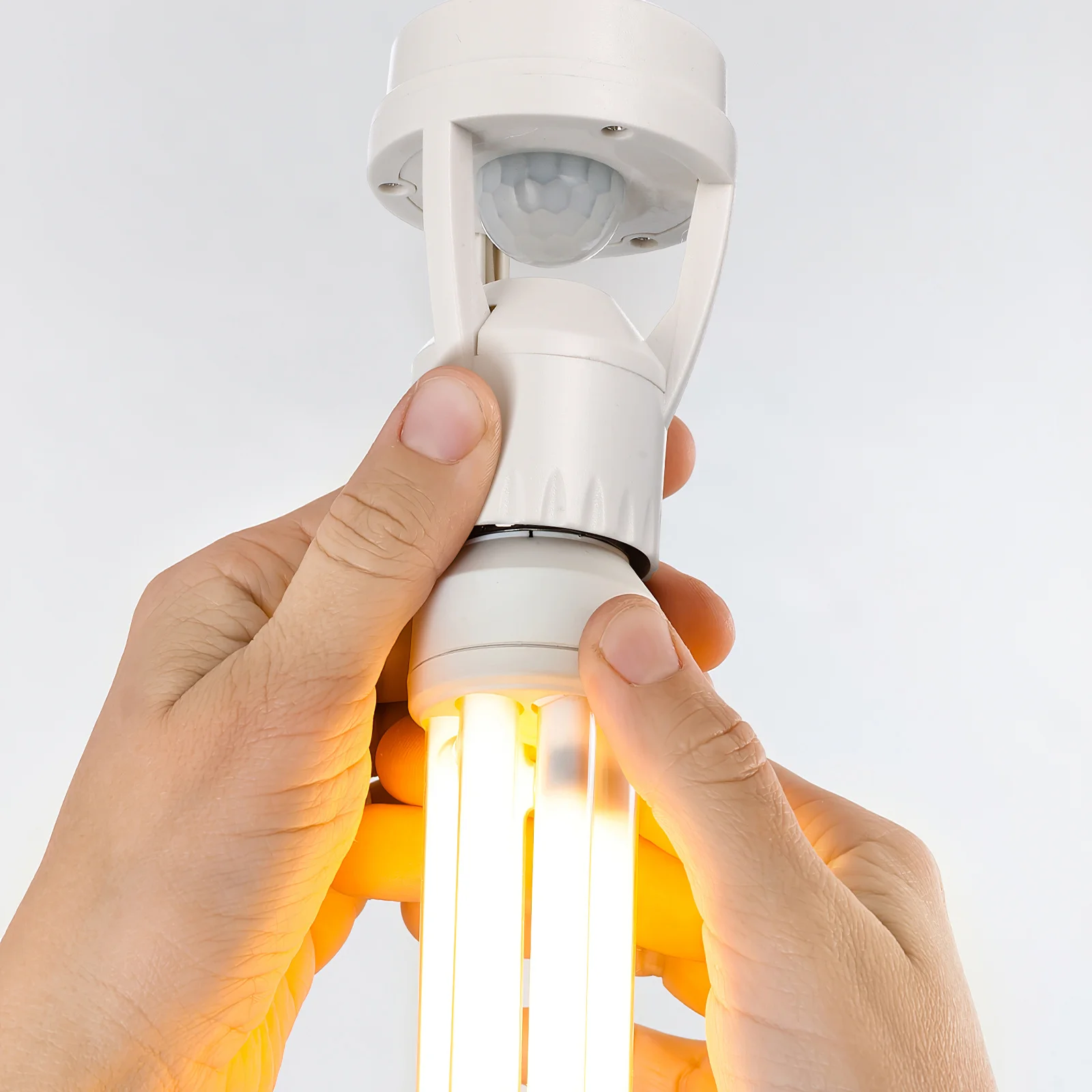 

Infrared Sensor Lamp Holder E27 LED Bulb Holder 360 Detection Automatic Light Switch Socket Base for Bedroom Closet Bathroom