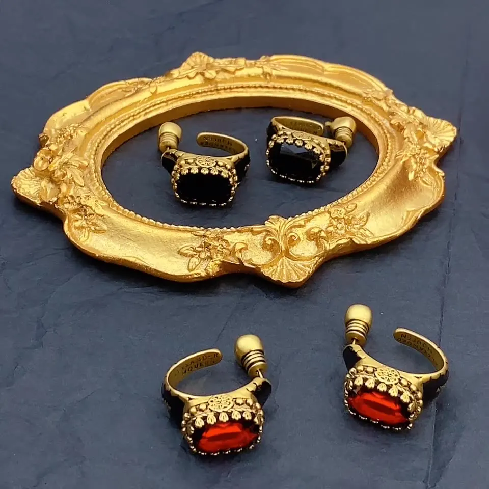 

Vintage European And American Skull Earrings, Niche New Style, Vintage Earrings, Front And Rear Two Strap Earrings, Rings
