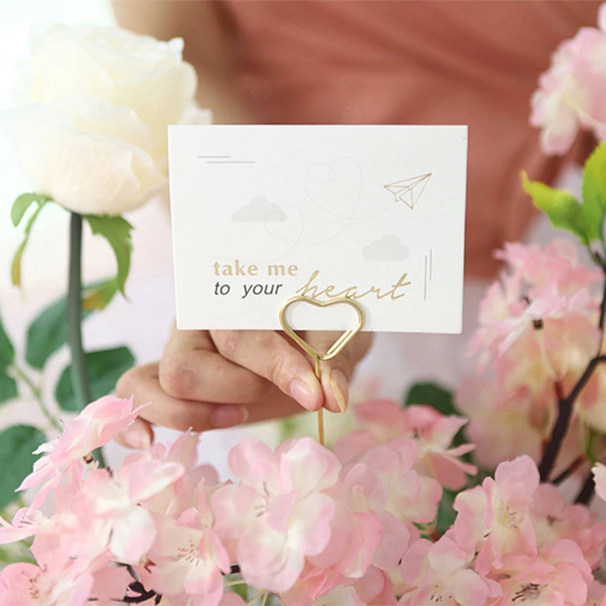 

10pcs Simple Metal Card Holders Postcard Clip Flower Bunch Message Card Stand Creative Wedding Party Clip Stands Decoration