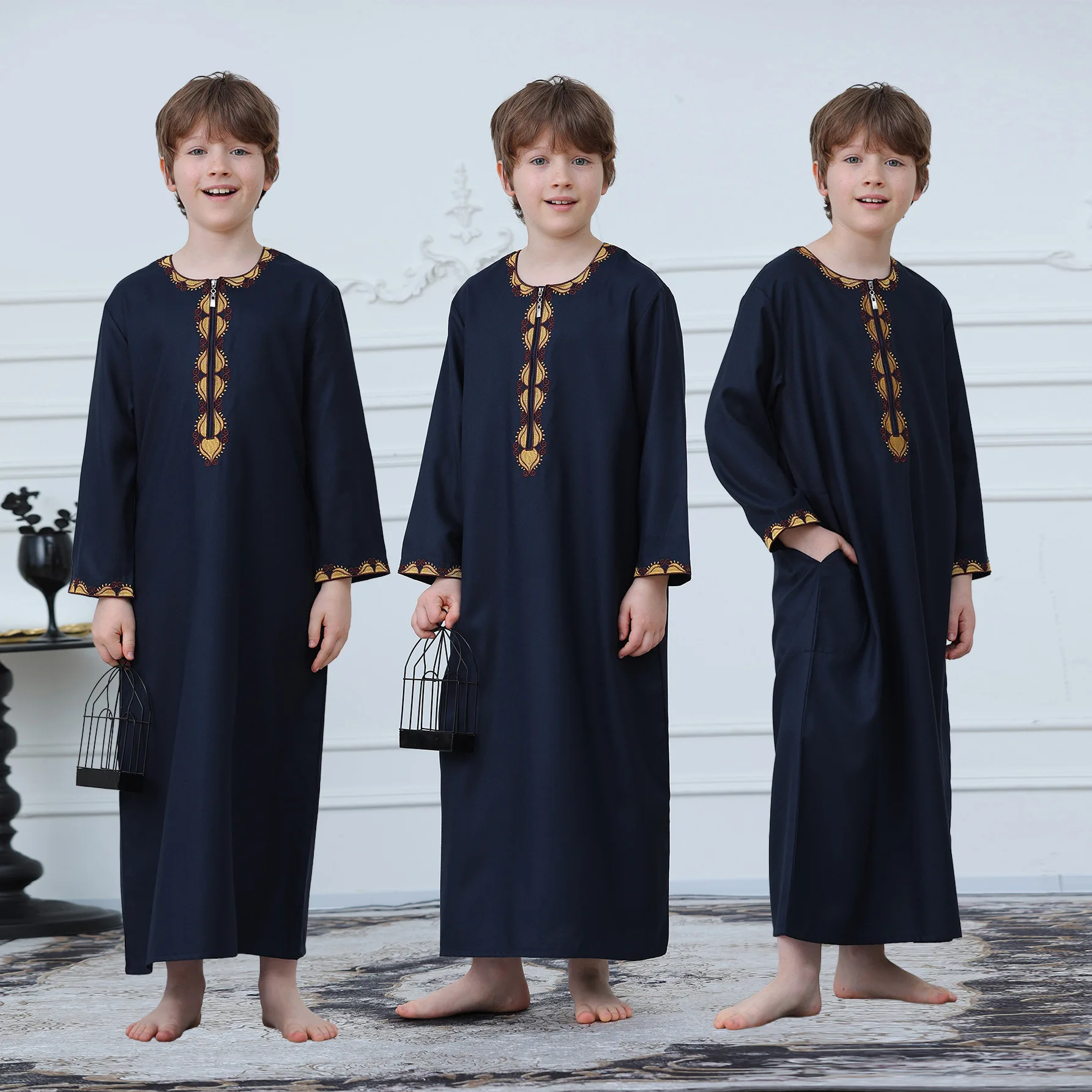 

Boys Muslim Thobe Long Sleeve Embroidery Cuff Side Pocket Kids Islamic Jubba Soft Children Arab Robe For Ramadan Eid Daily Wear