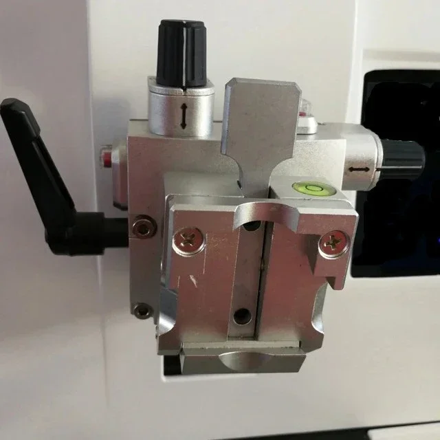 Roundfin Medical Laboratory Tissue Microtome Paraffin Manual Rotary Microtome Price
