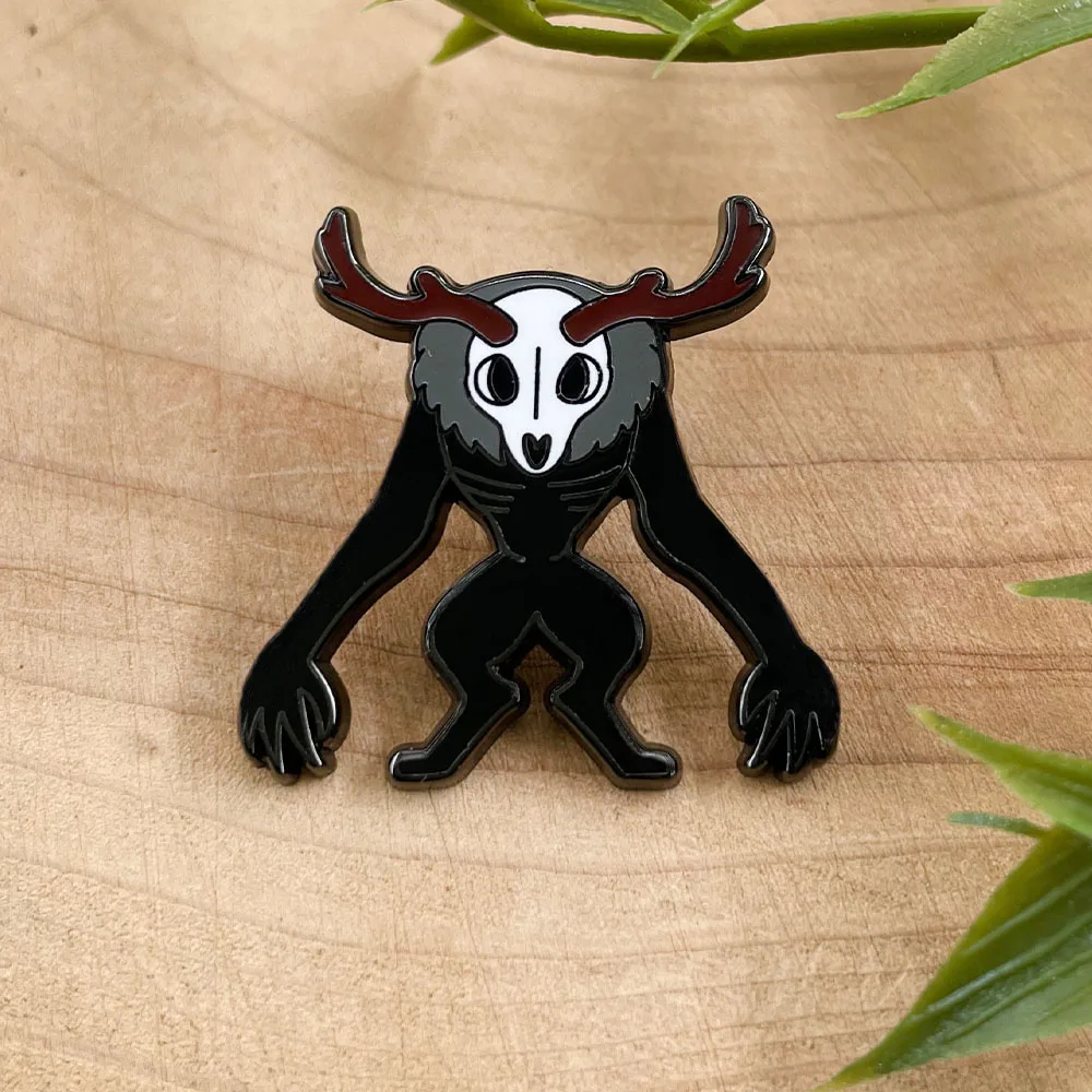 Malicious Ghost Wendigo Brooch Half Human Half Deer Beast Badge Mythical Legend Monster Collar Pin Retro Gift