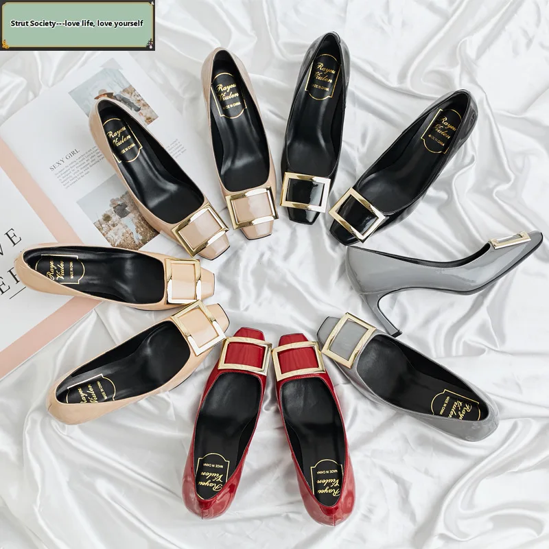 

Новые дизайнерские оригинальные женские туфли на среднем каблуке 2024, квадратная пряжка, квадратный носок, высокие каблуки, свадебные туфли, мелкий крой