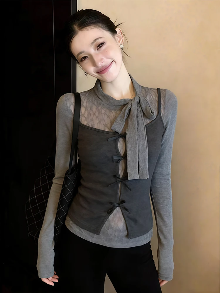 

Корейский комплект из двух предметов: топ-майка с кружевными вставками и облегающая блузка с длинным рукавом и круглым вырезом, однотонный, для многослойных образов весной