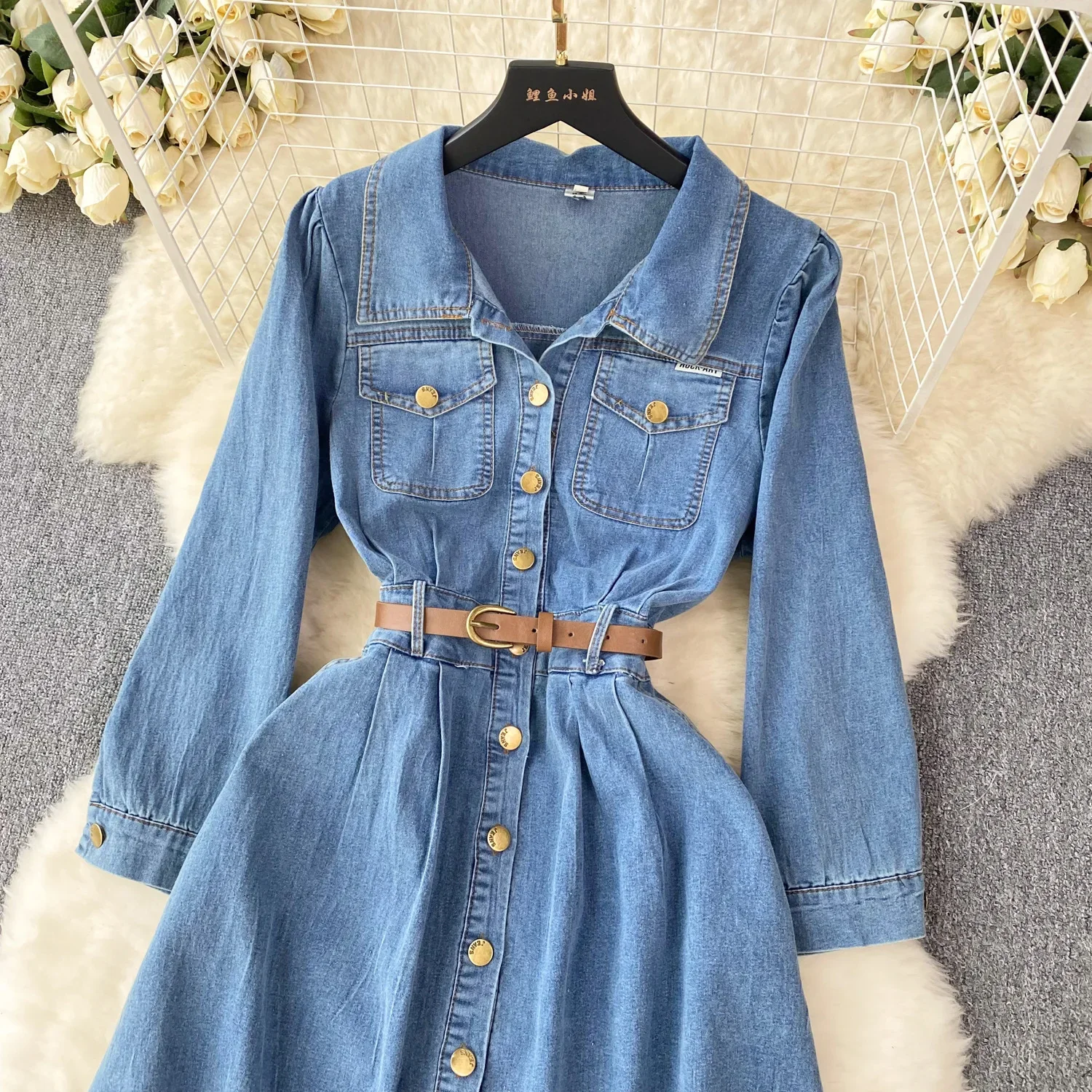 

Advanced Sense Retro Wash Denim Long-sleeved Dress. New Single-breasted Slim Elastic Waist Lapel Denim Dress for Women in Autumn