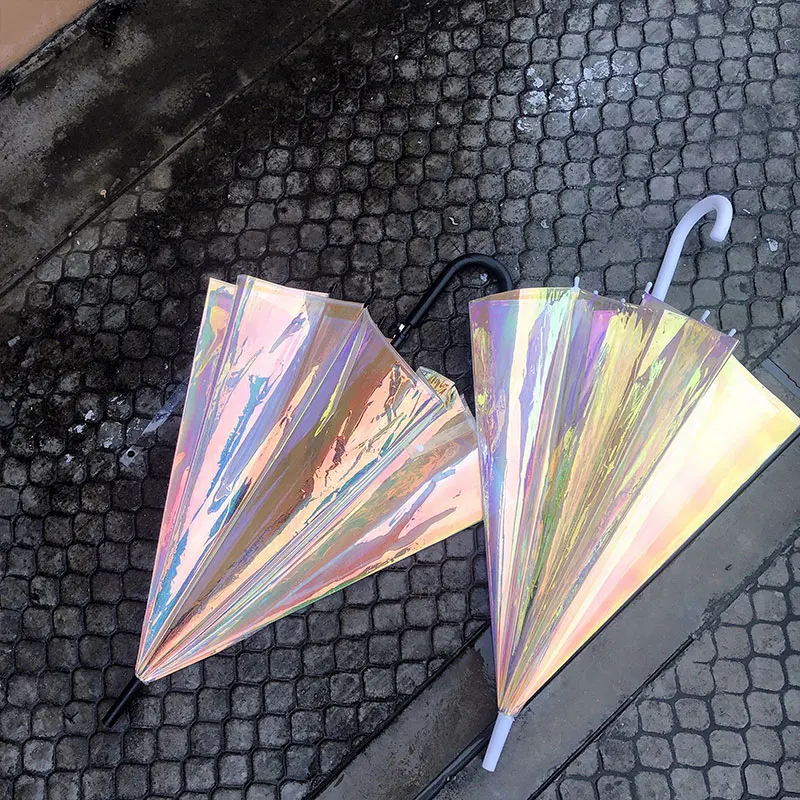 مظلة مطر ليزر شفافة من الألياف بمقبض طويل مقاومة للرياح على شكل عظمة قوس قزح من مادة PVC للمعيشة المنزلية