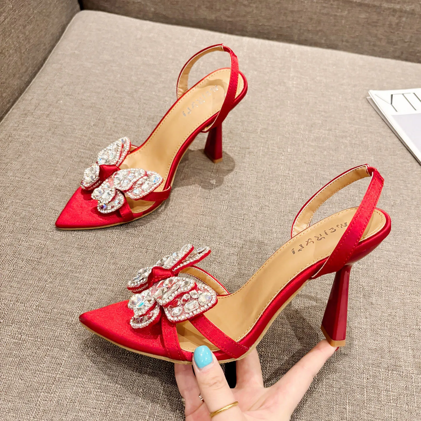 

Сексуальные сандалии с открытой пяткой, женские туфли на высоком каблуке, летние модные сандалии с острым носком и кристаллами, женская обувь для свадебной вечеринки