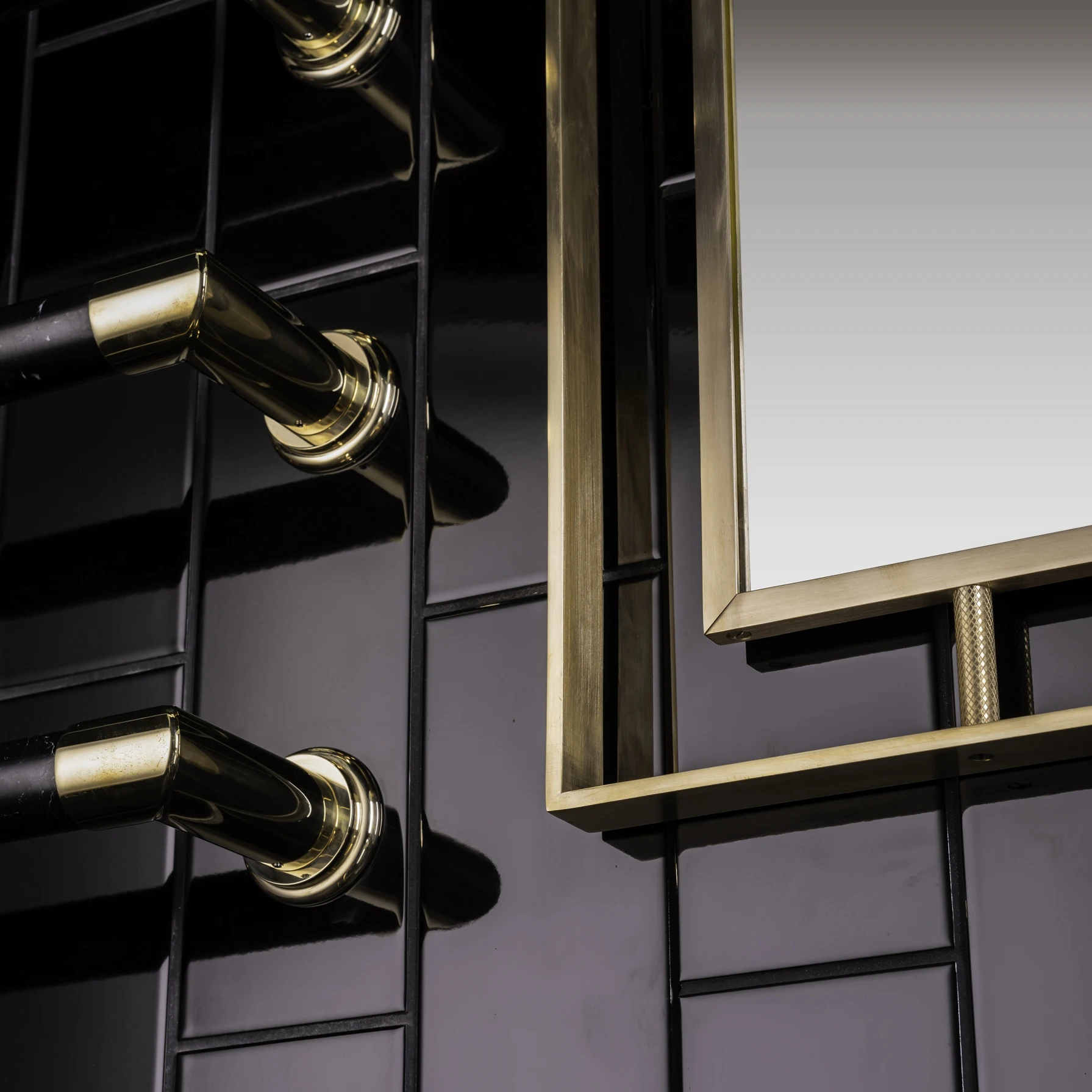 eu-OEM Black Heated Electric Towel Rail Professional Salon Warmer Rack for Bathroom Features Heater#