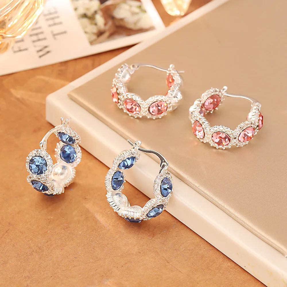 

Niche light luxury design exquisite zircon earrings high-end fashion temperament versatile commuting earrings for women