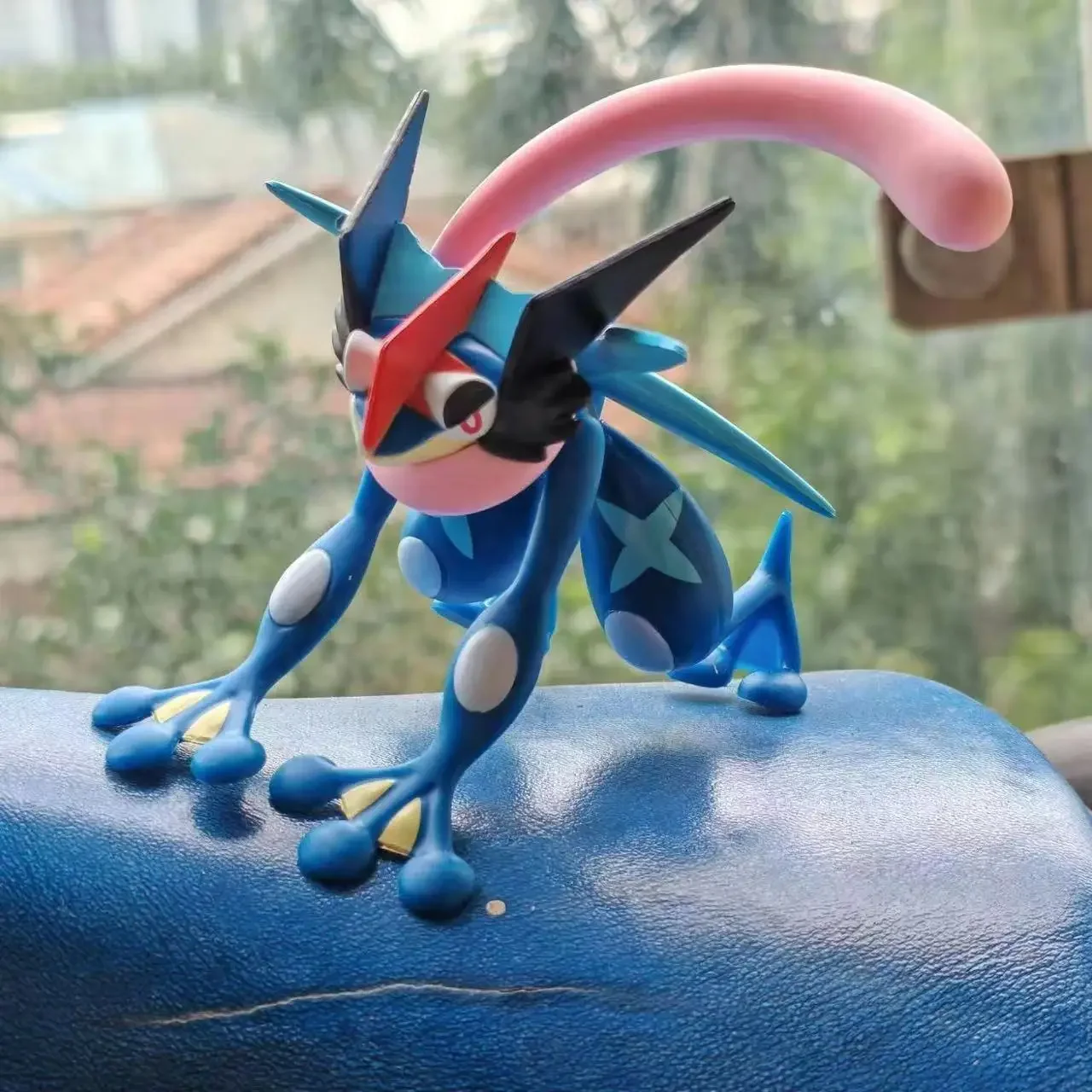 MINISO Pokemon Anime rysunek Greninja Transformer Ball zabawka czarodziej fajne Morphing modele zabawki prezenty urodzinowe dla dzieci