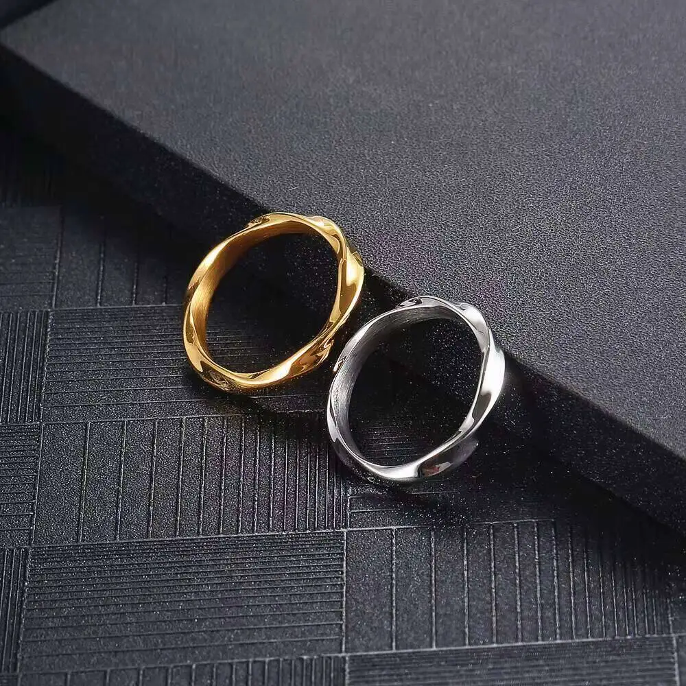 Men Women Fashion Mobius Twist Stainless Steel Ring Jewelry Size 6-9