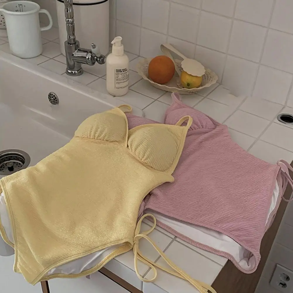 ชุดว่ายน้ําเซ็กซี่เข้ารูปพอดีชุดว่ายน้ําสไตล์แขวนชุดว่ายน้ํา Monokini คอวีของผู้หญิงมีสไตล์พร้อมสายรัดด้านข้างสําหรับ Quick สําหรับ A