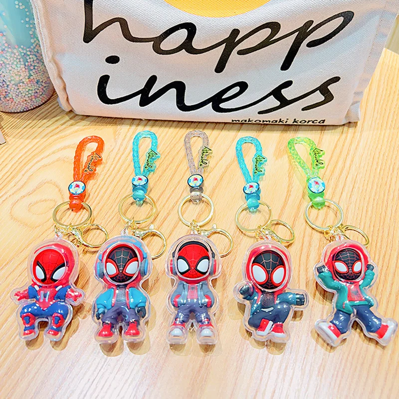 Marvel Cool Spider-Man Keychain, desenhos animados bonitos, mudando de roupa, decoração Schoolbag, chaveiro do carro na moda, presentes do feriado