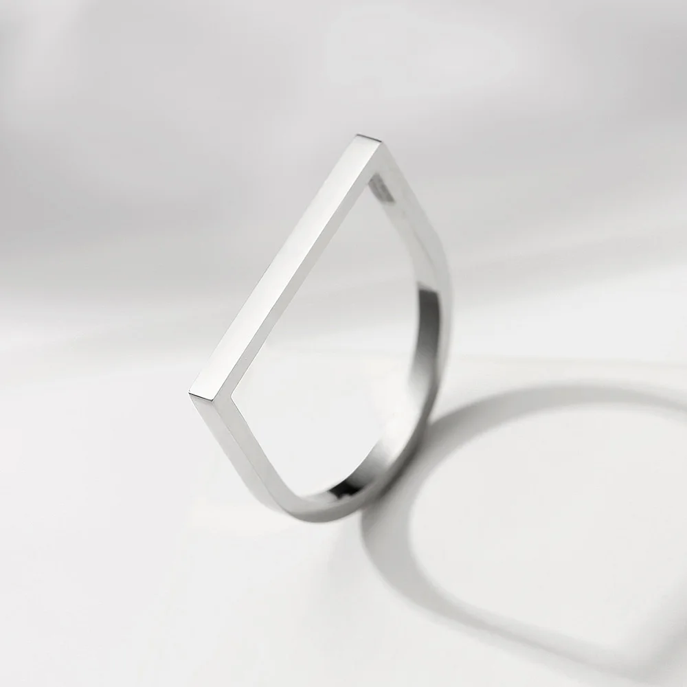 e-Manco Popular Hip Hop Stainless Steel Rings for Women Ladies Simple Geometric Punk Finger Rings