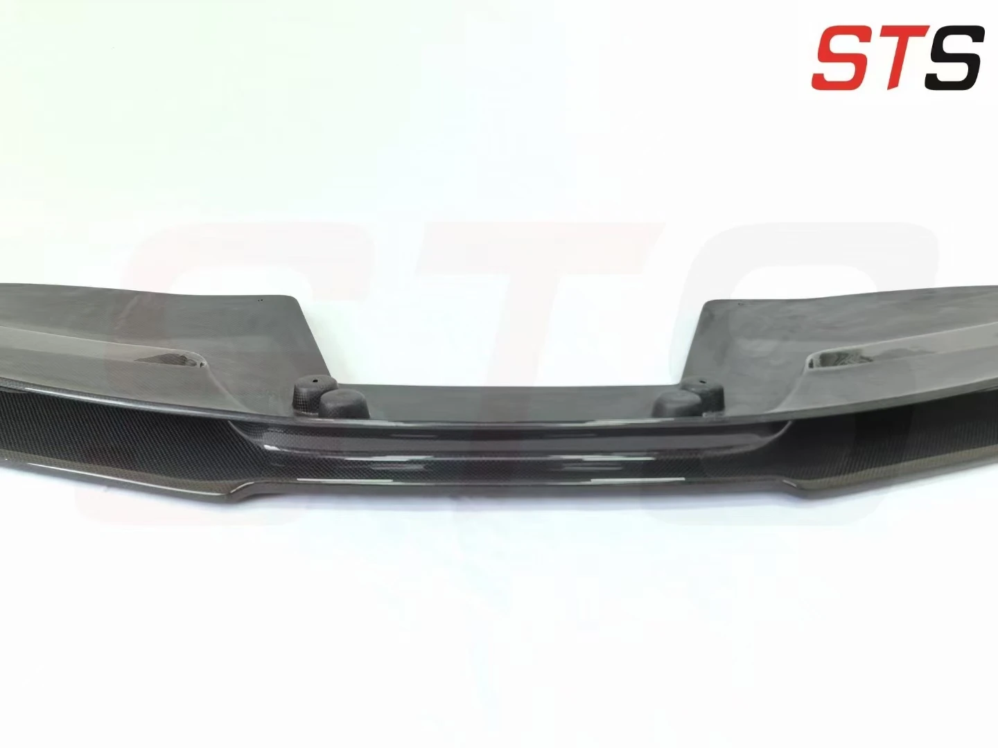 

ferrari 488 vorsteiner dry carbon spoiler，stock for sale