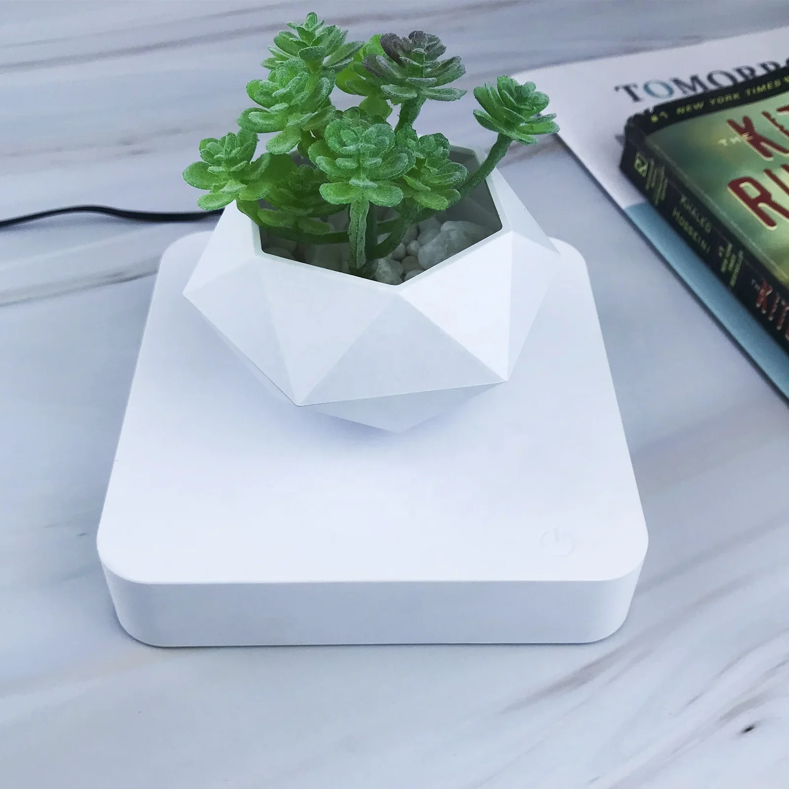 Magic Levitating Pot Nordic Style Levitating Plant Pot Creative and Modern Gift Floating Flower Pot Home Decoration