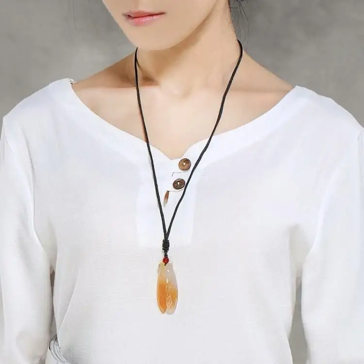 قلادة العقيق الطبيعي ذات اللون الجليدي العقيق الزيز