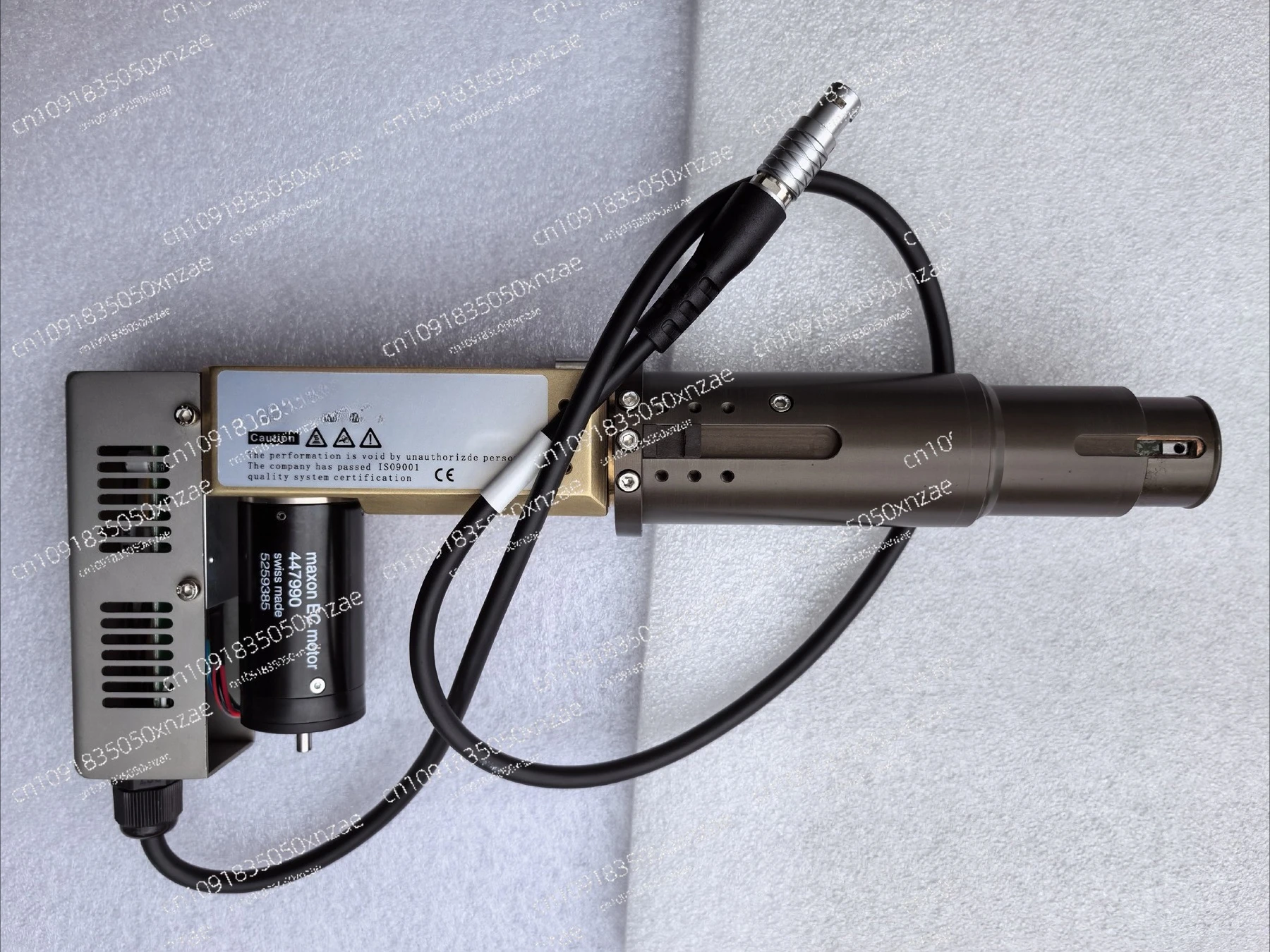 

Электрический наклонный осциллирующий нож для цифровой режущей головки с ЧПУ для кожаной ткани, ковров, текстиля