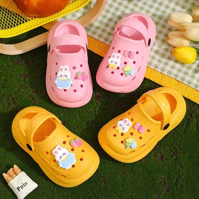 Kid Sandals Summer Breathable Cartoon Kdi Shoe Cute Girl Shoe Wearing Soft Sole Slipper Outside Comfortable Beach Shoe Sandalias