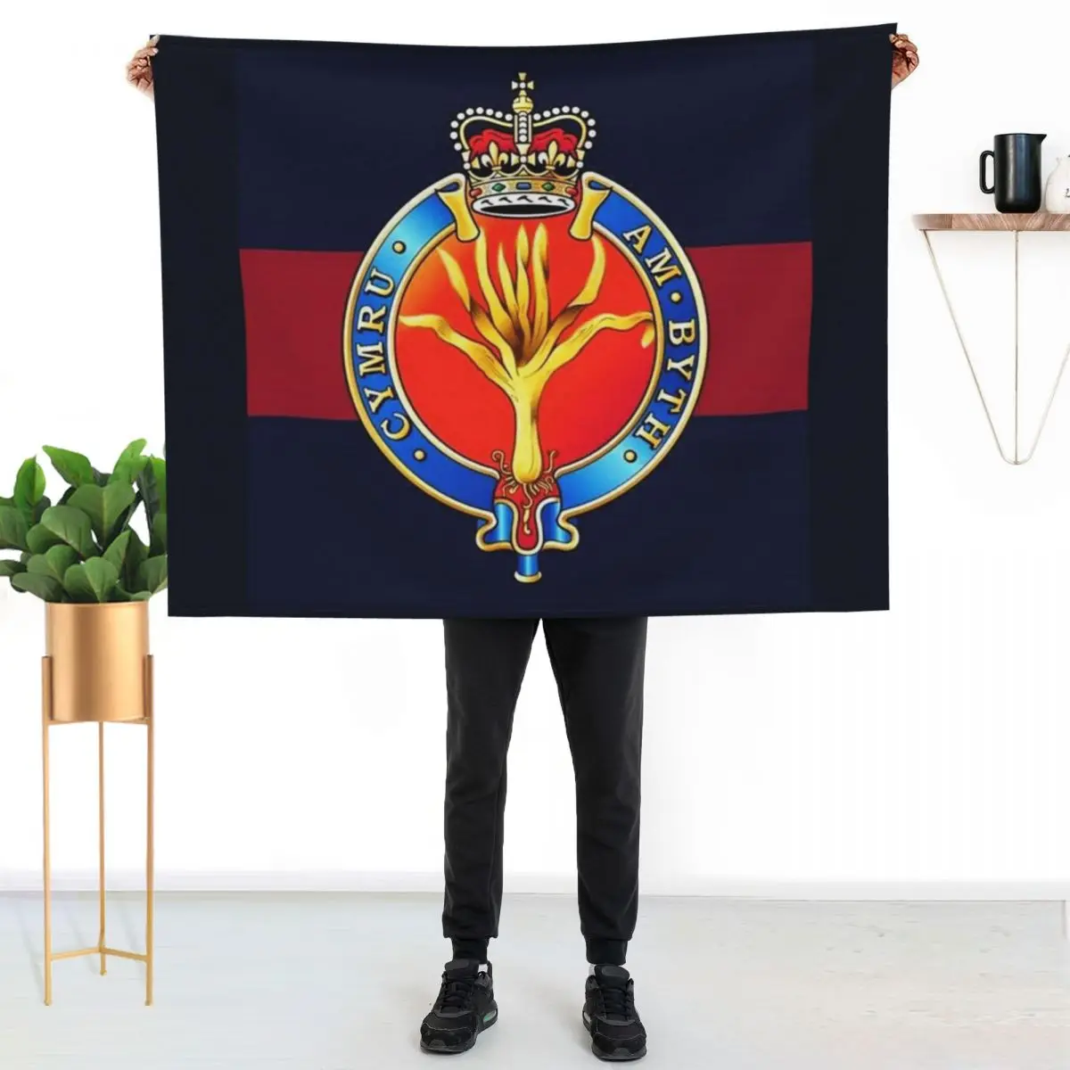 

Welsh Guards Cap Badge Throw Blanket Stylish Decor Blanket Gift for Friends Roommate