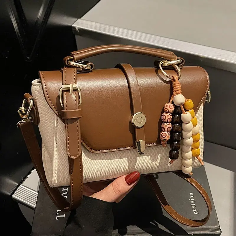 

Маленькая женская сумка с текстурой в стиле ретро, новинка осени 2025, модная сумка на одно плечо, универсальные маленькие квадратные сумки через плечо для ручной носки