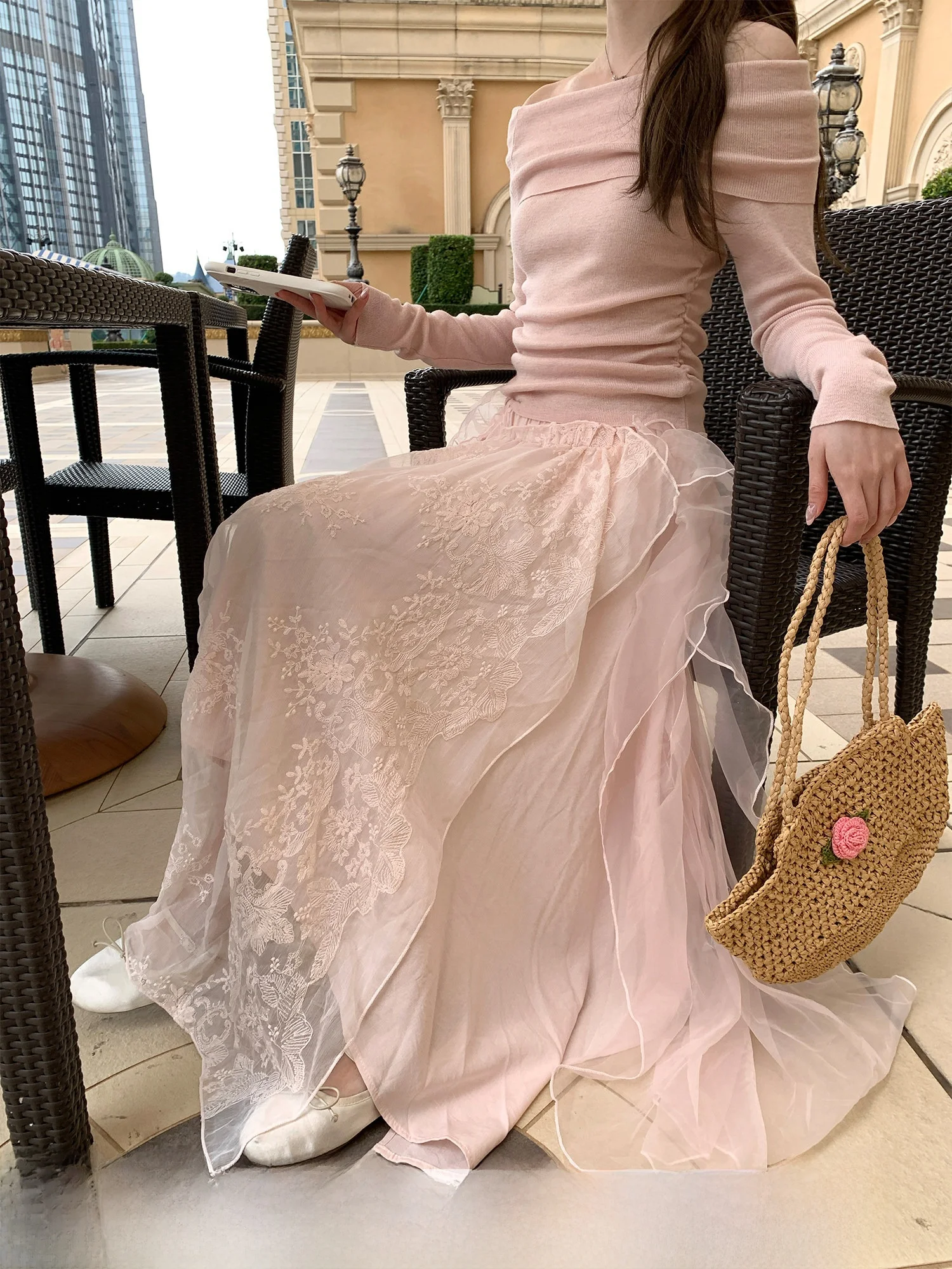 

Платье с асимметричной юбкой, тяжелой вышивкой и кружевом, на эластичной талии, стройнящее, с асимметричным подолом, для девочек, весенний сезон, китайский бренд