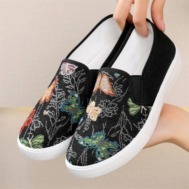 Spring Women Flat Shoes Soft Sole Slip on Student Breathable Comfortable Casual Versatile Canvas Shoes for Women