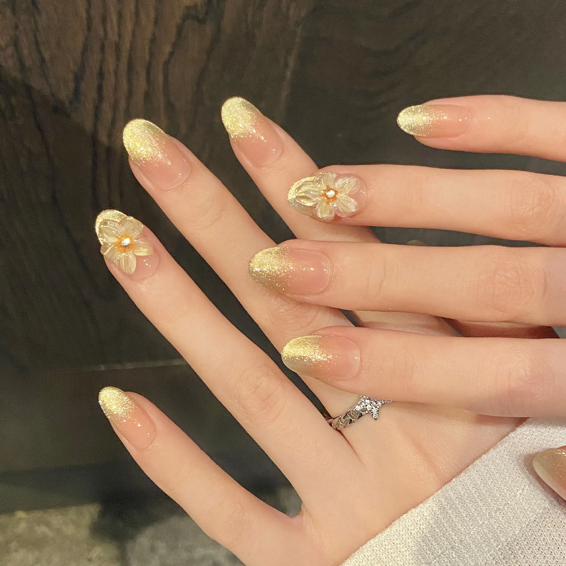 10pcs Handmade Press on Nails Gradient Gold Cat Eye Round Head Fake Nails with Yellow Flower Wearable Reusable False Nail Tips
