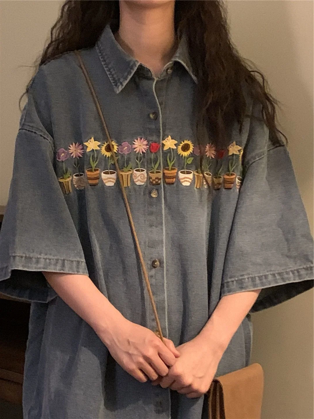 

Retro Distressed Denim Short Sleeve Embroidered Loose Women's Shirt Summer plus Size Slimming Effect Casual Style Korean Version