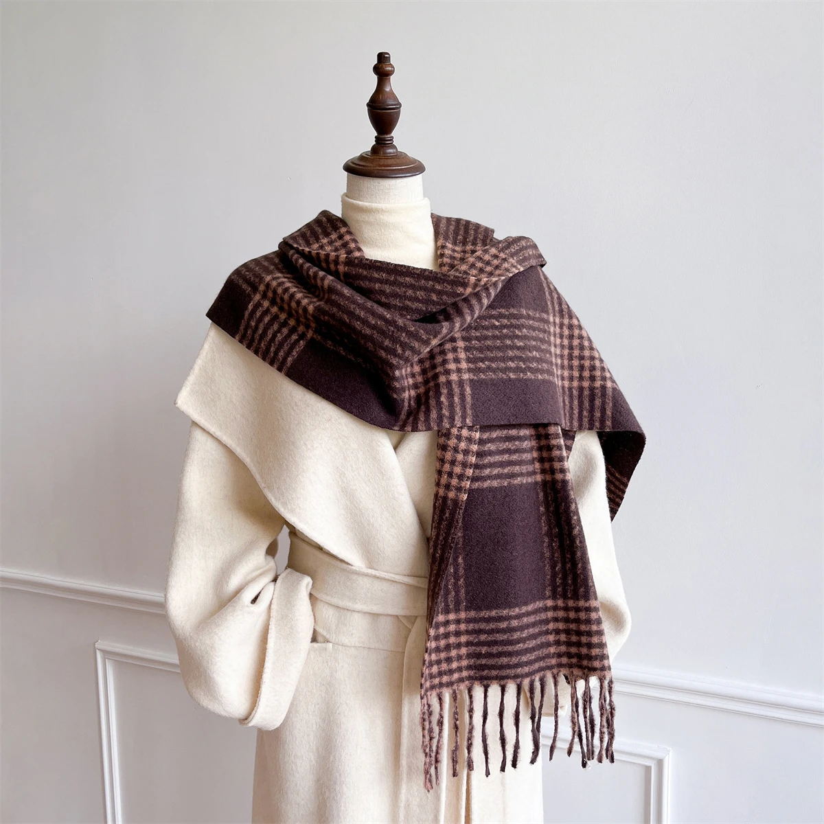 

2025 Fashion Stripe Plaid Designer Winter Warm Scarf Women Pashmina Cashmere Shawl Blanket Wrap Outdoor Travel Warm Lady