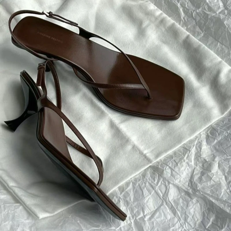 Clip-Toe Damen Sandaletten mit Absatz, eckige Zehenpartie, mittelhohe Absätze, elegante Schuhe, Sommer 2025, neue Mode Pumps, Designer Kleidersandalen für Damen
