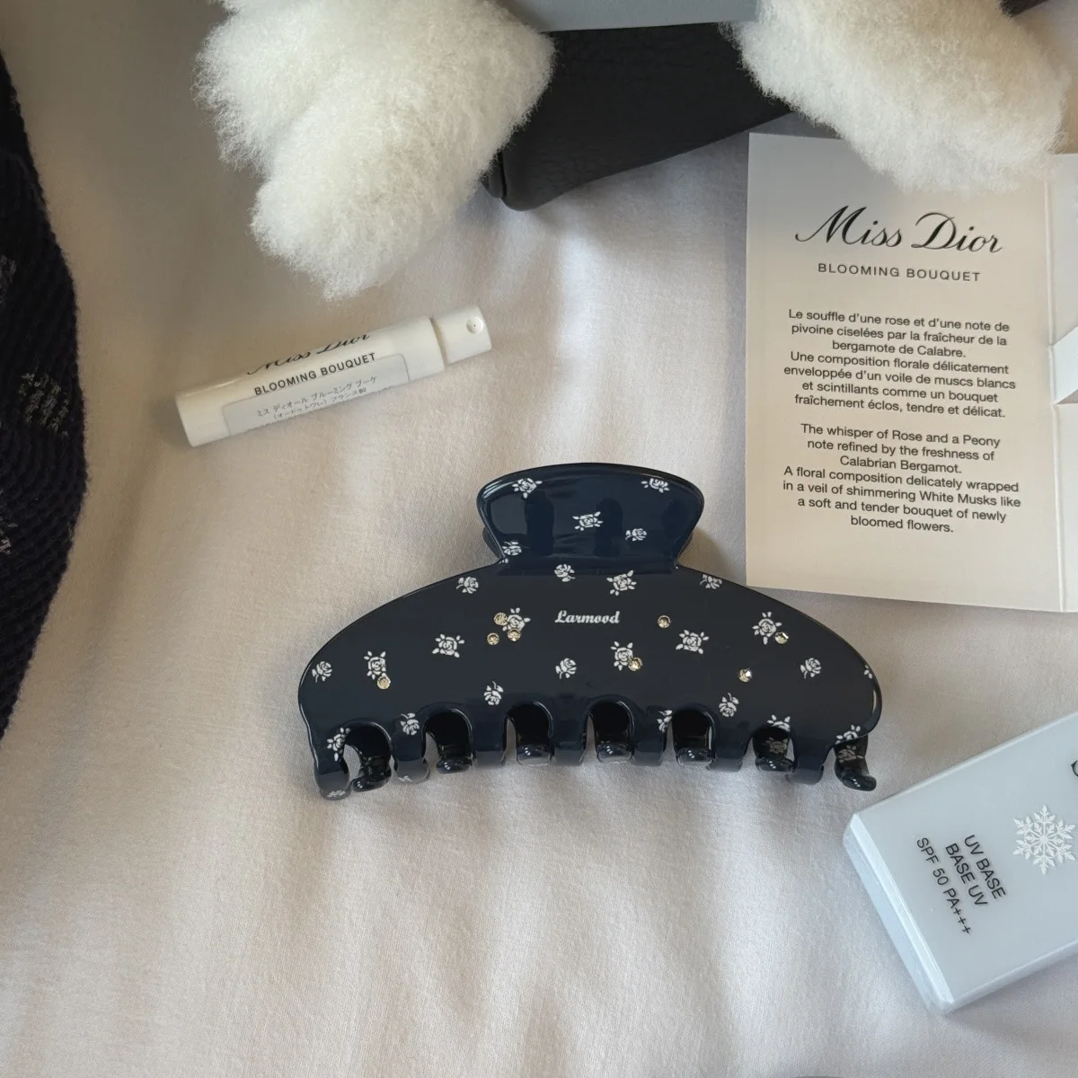 

NEW Dark Blue Series Flower Acetate Hair Claw French Retro Claw Clips INS Trendy Hair Clips Hair Accessories for Women Girls