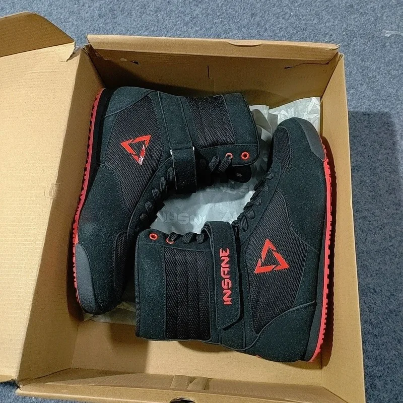 

2026 New Trend Man Wrestling Shoes Mid-Top Men Wrestling Sneakers Man Professional Boxing Sport Shoe Men Indoor Boxing Fighting