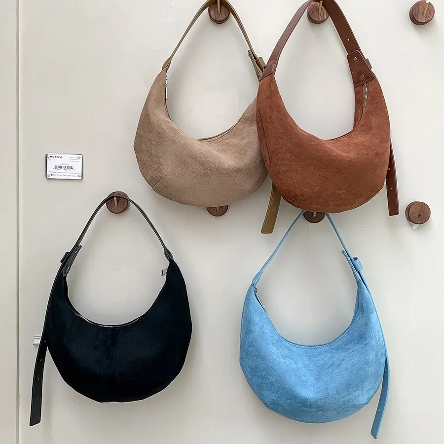 Half Moon Women Shoulder Bag Faux Suede Purses and Handbags Winter Light Cloud Tote Bags for Women New Dumpling Bag Clutch Lady